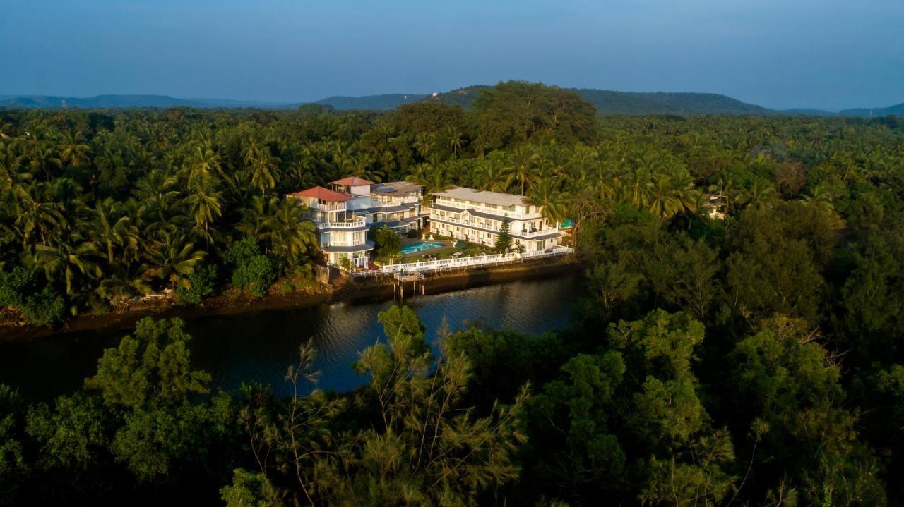 Stone Wood Riverfront Resort Siolim Εξωτερικό φωτογραφία